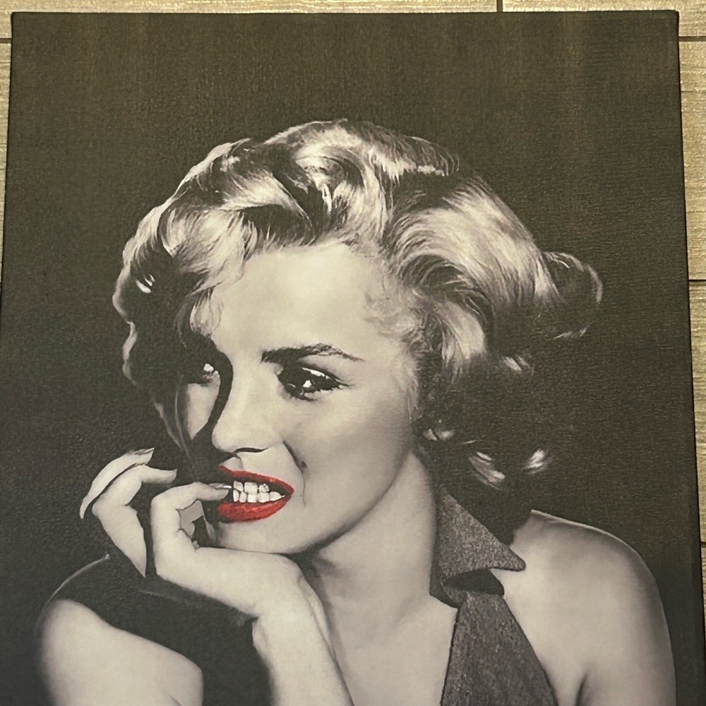 MARILYN MONROE ART PIECES - Picture 5 of 5